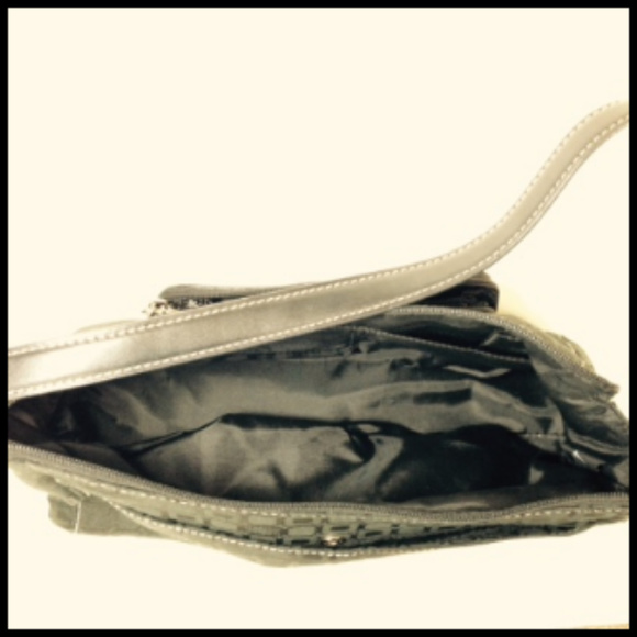 Liz & Co Black Purse - Picture 3 of 4